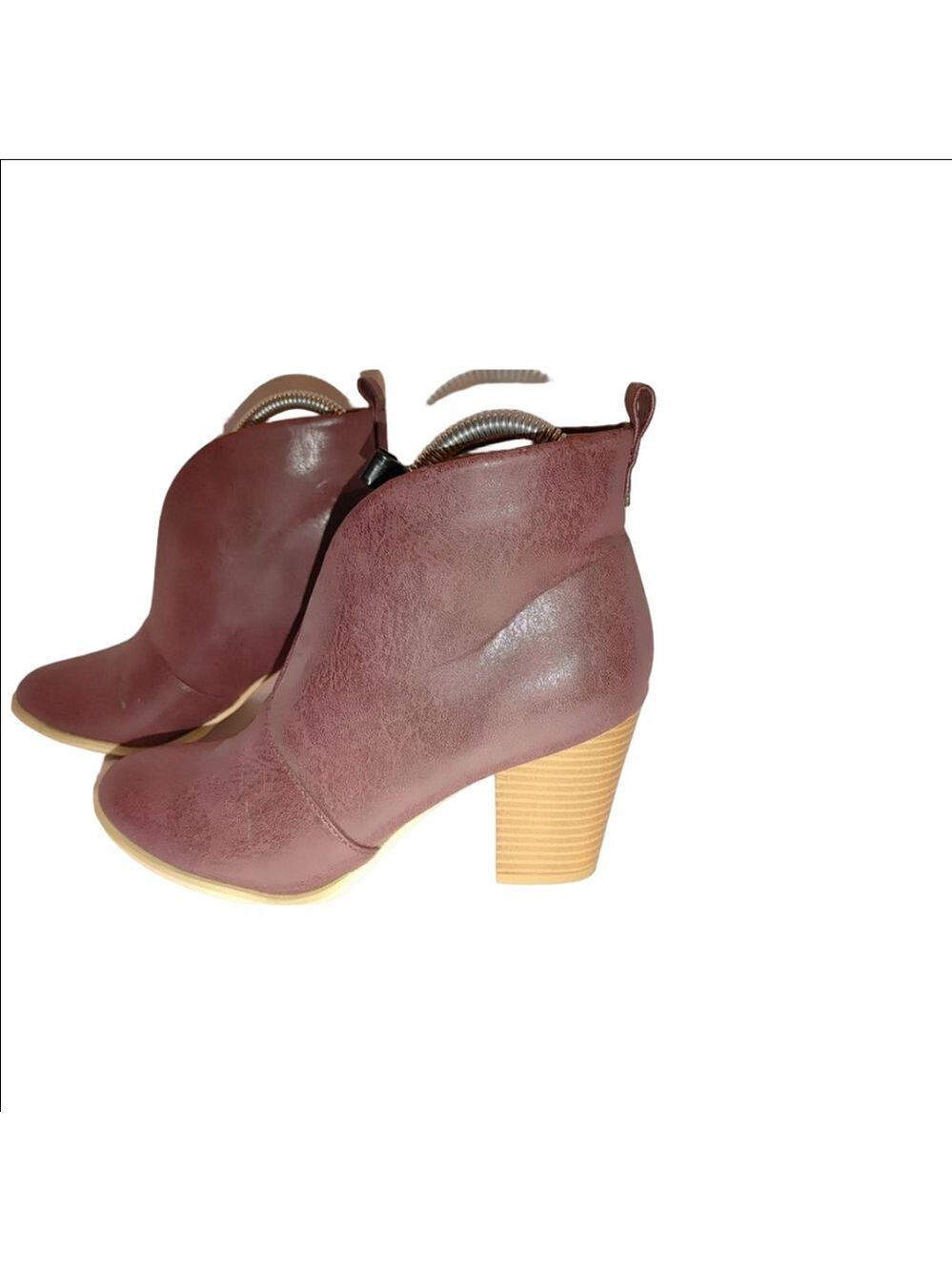 JolliMall Heeled Booties Size 8